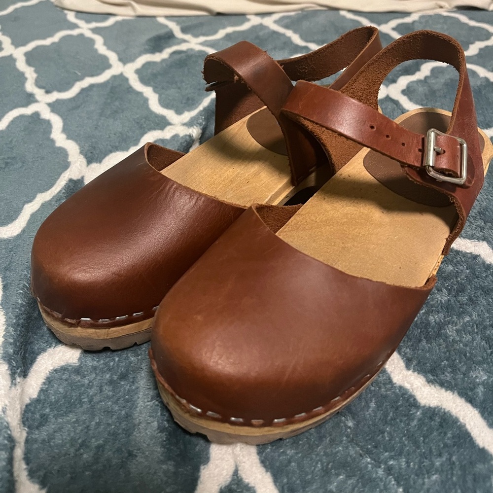 MIA Sofia Clogs